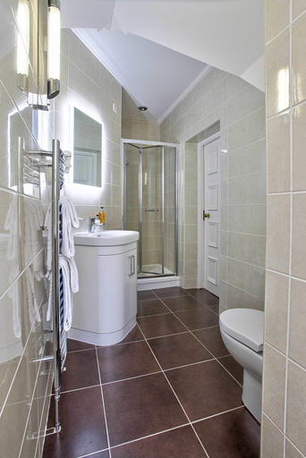 Bathroom 4, Tullyglass House Hotel, Mid and East Antrim