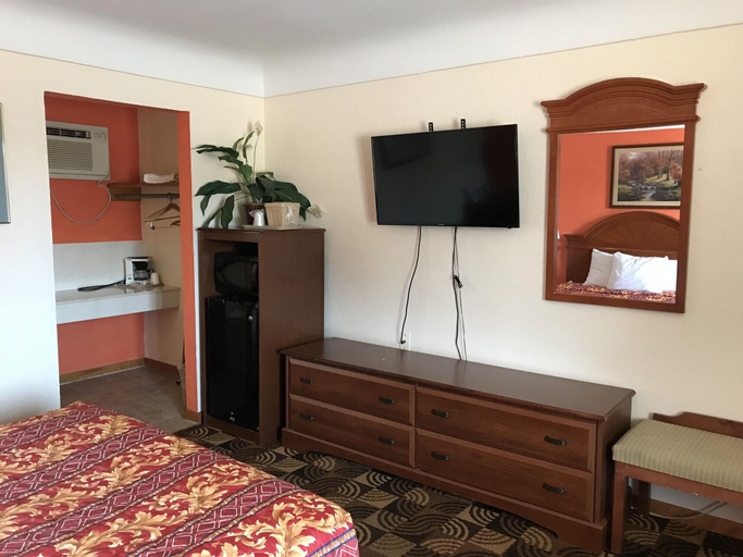 Public Area 3, Best Nights Inn, Monroe