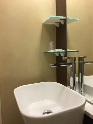 Bathroom 4, Dnb House Hotel, Rome