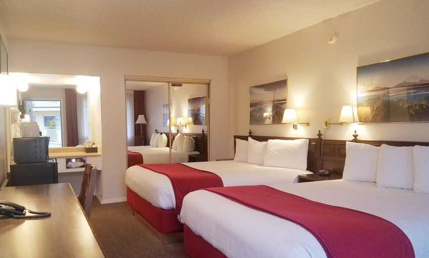 Bedroom 5, Sovana Inn, Jackson