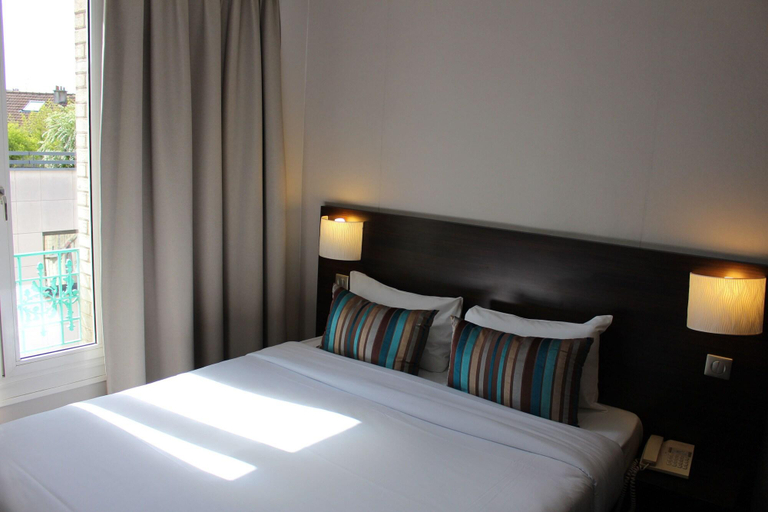 Bedroom 2, Hotel de Paris, Hauts-de-Seine