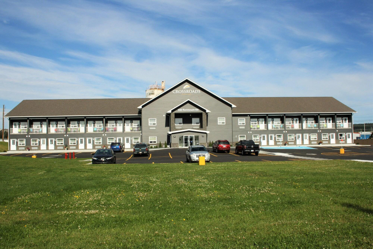 Exterior & Views