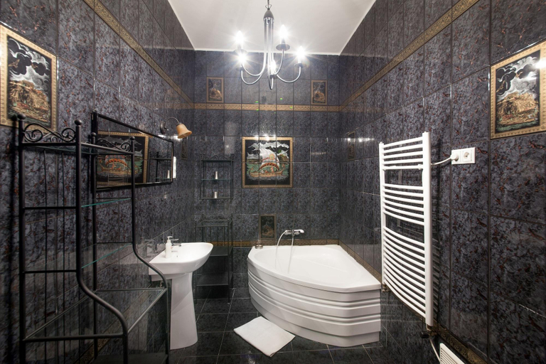 Bathroom 4, Karma Boutique Apartments, Budapesti
