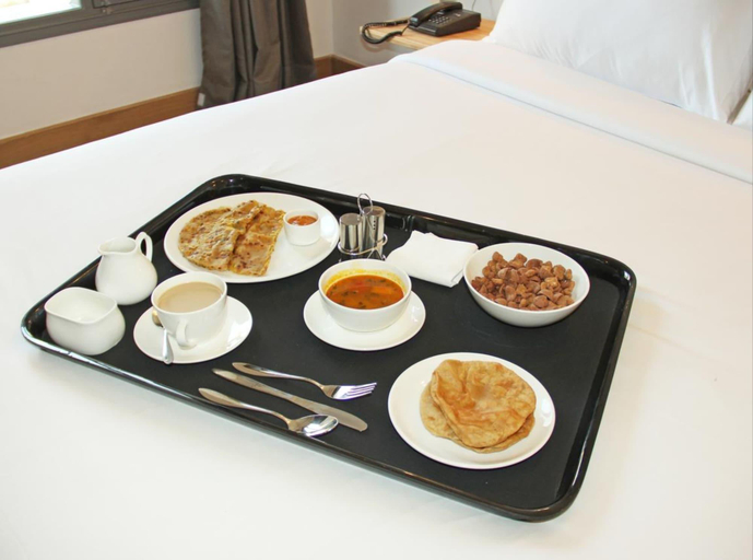Food & Drinks 4, Hotel Srimaan, Pune
