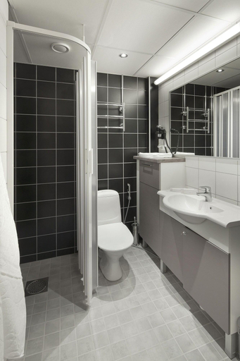 Bathroom 4, Hotel Rento, South Karelia