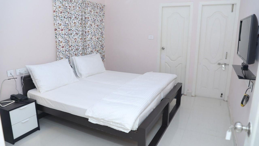 Bedroom 2, Brundavan Suites, Visakhapatnam
