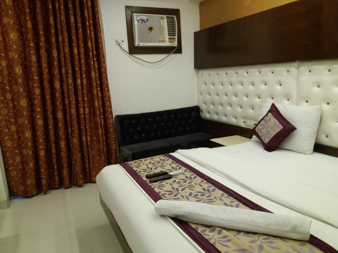 Public Area 3, Hotel Station View, Delhi