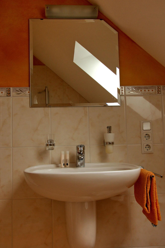 Bathroom 4, Wein- und Gastehaus Genetsch, Bernkastel-Wittlich