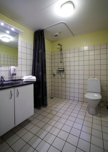 Bathroom 5, Hotel Søparken, Jammerbugt