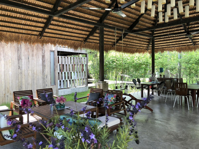 Food & Drinks 5, ChababaanCham Resort, Amphawa