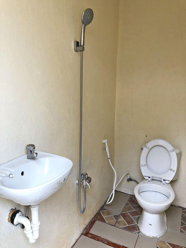 Bathroom 4, R & S Rest Place Resort, Lian