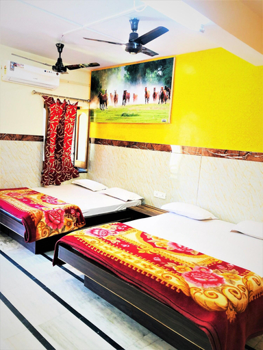 Bedroom 4, Shri Ganesh Hotel - 200 Meters from Nakki Lake Mount Abu, Sirohi