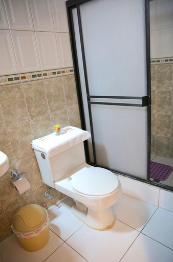 Bathroom 4, Hotel Donde Marcelo, Baños