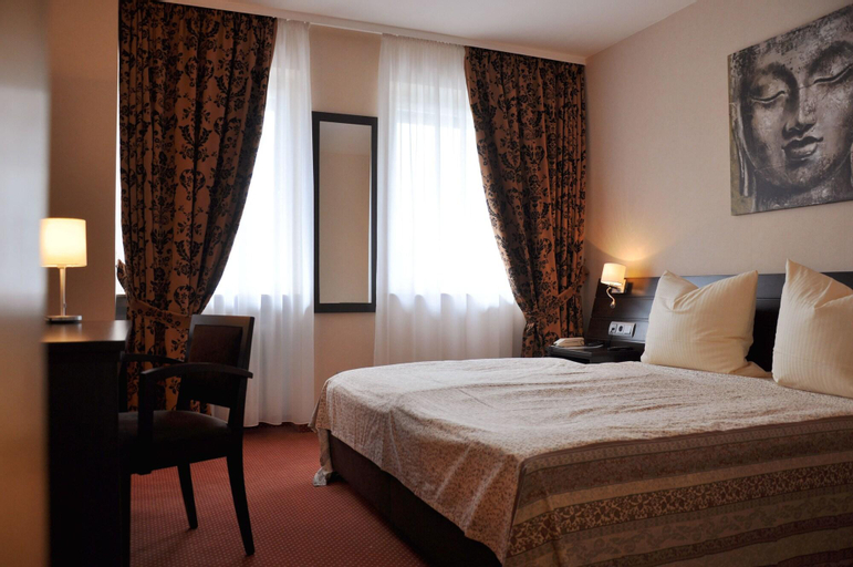 Bedroom 4, Hotel Rüdesheimer Hof, Rheingau-Taunus-Kreis