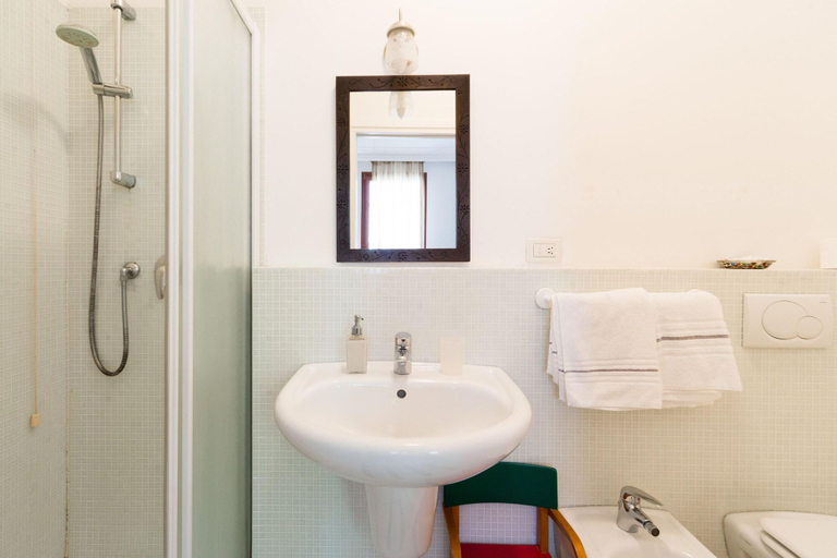 Bathroom 5, Casa Baseggio, Venezia