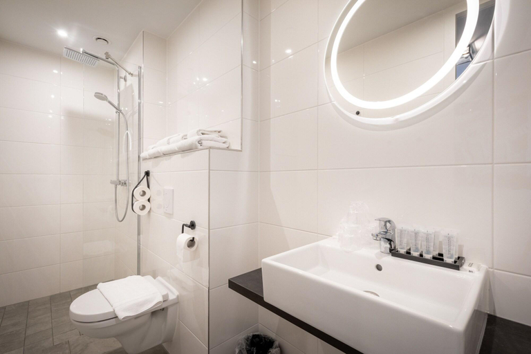 Bathroom 4, Hotel New Kit, Amsterdam
