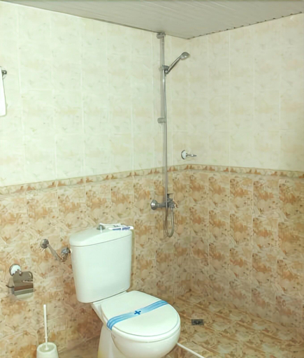 Bathroom 4, Hotel Balkan, Gabrovo
