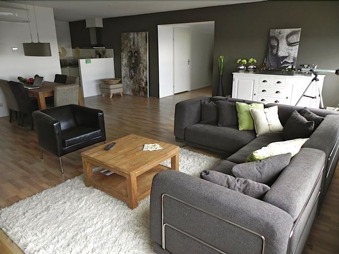 Public Area 4, The Penthouse, The Hague
