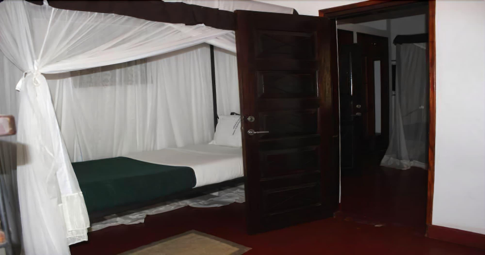 Bathroom, Kindoroko Hotel, Moshi Urban