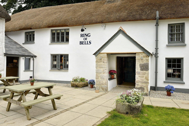 Exterior & Views 2, Ring of Bells Inn, Devon