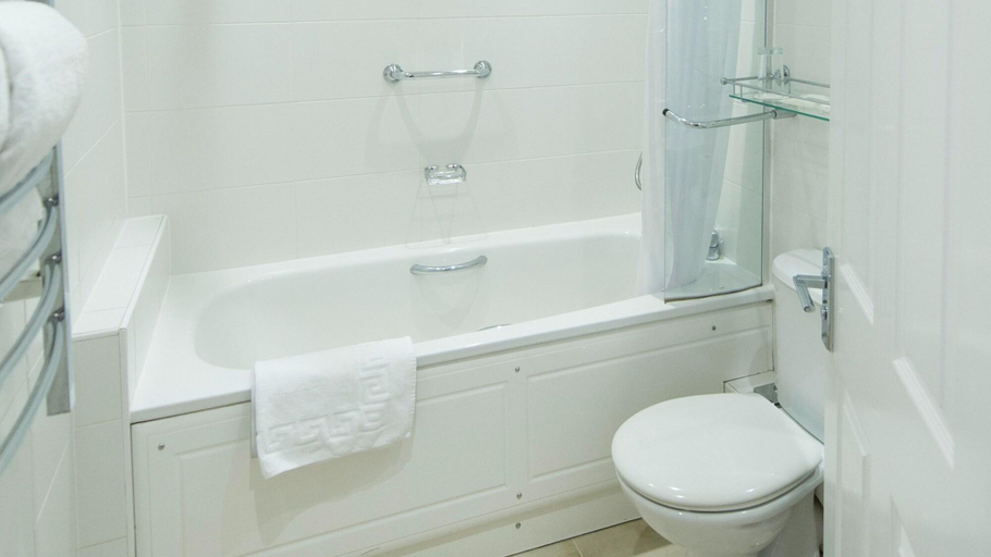 Bathroom 5, The Barnstaple Hotel, Devon