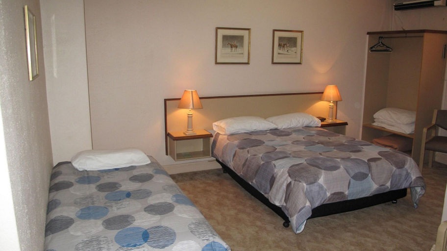 Bedroom 5, The Commercial Hotel, Tumut