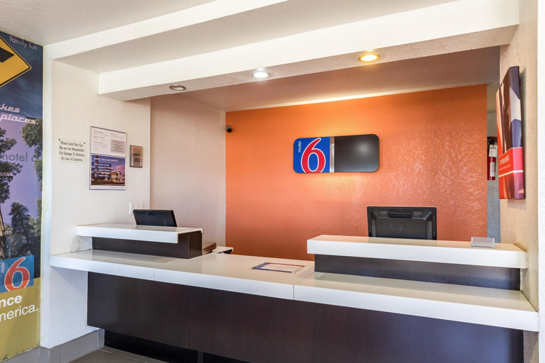 Public Area 2, Motel 6 Uvalde, TX, Uvalde