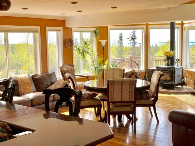 Public Area, Alaska Sundance Retreat B&B, Anchorage