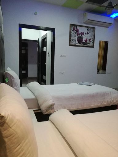 Bedroom 3, Hotel Dhanraj Palace, Bharatpur