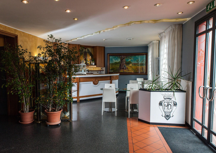 Public Area 2, Hotel Daunia, Modena