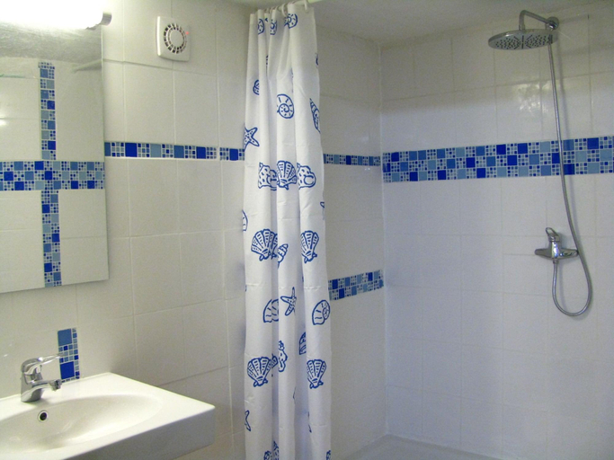 Bathroom 3, Domaine Bellevie BnB, Hérens