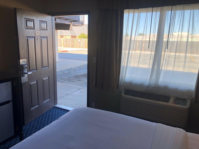 Public Area 5, Howard Johnson by Wyndham Odessa TX, Ector