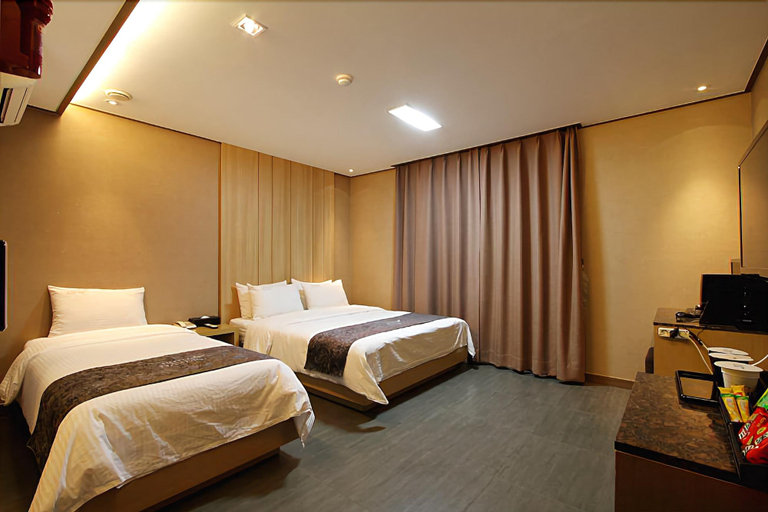 Bedroom 4, Inaver Hotel, Jung