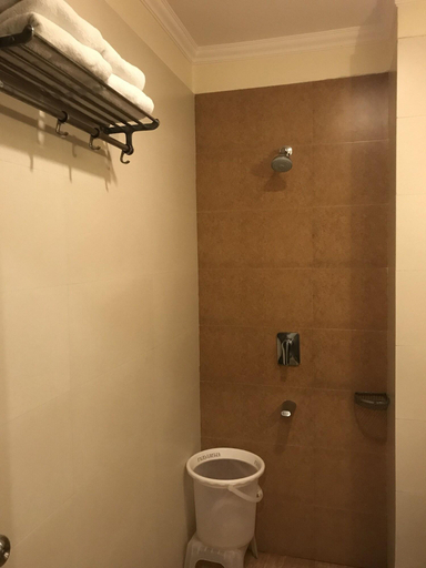 Bathroom 4, THE VAISHALI INN Ghaziabad, Gautam Buddha Nagar