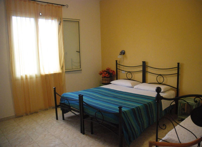 Bedroom 4, Sorecanu, Cagliari