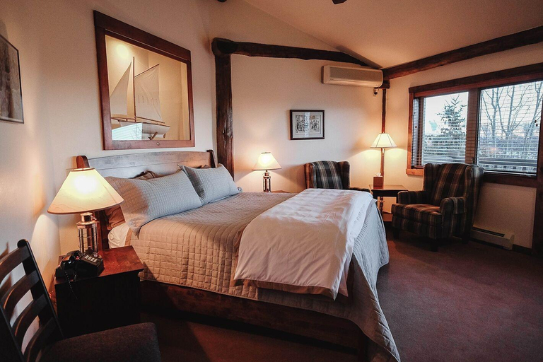 Bedroom 3, Taharaa Mountain Lodge, Larimer