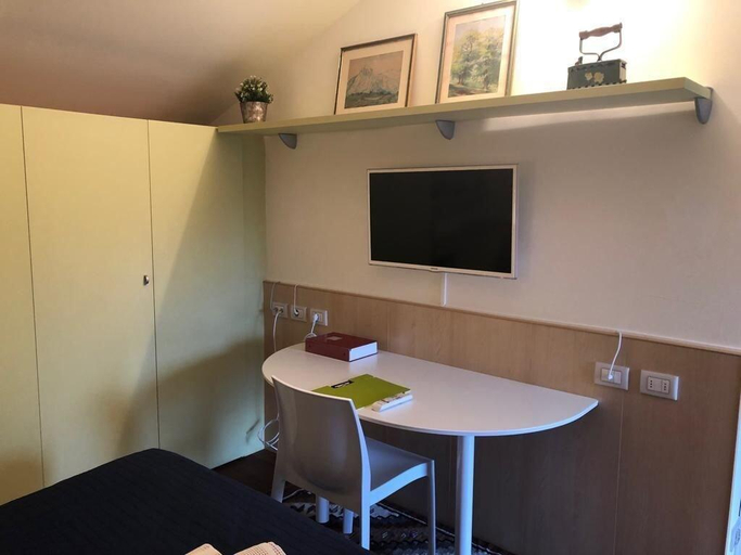 Bedroom 4, At 9, Milano
