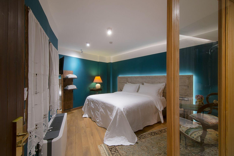 Bedroom 3, Hani I Pazarit Boutique Hotel, Korçës