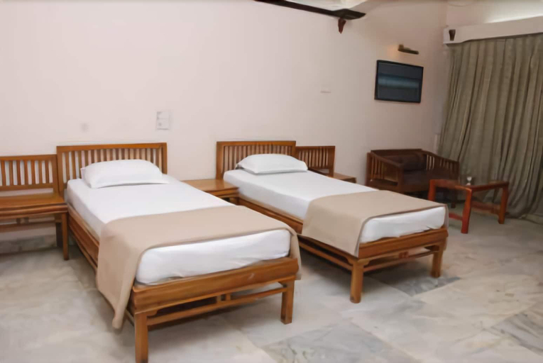Bedroom 5, Amogha International Hotel, Chitradurga