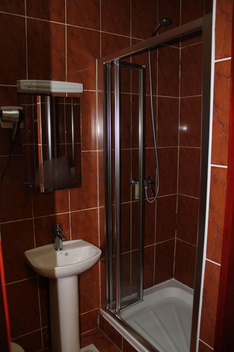 Bathroom 3, Olympia, London