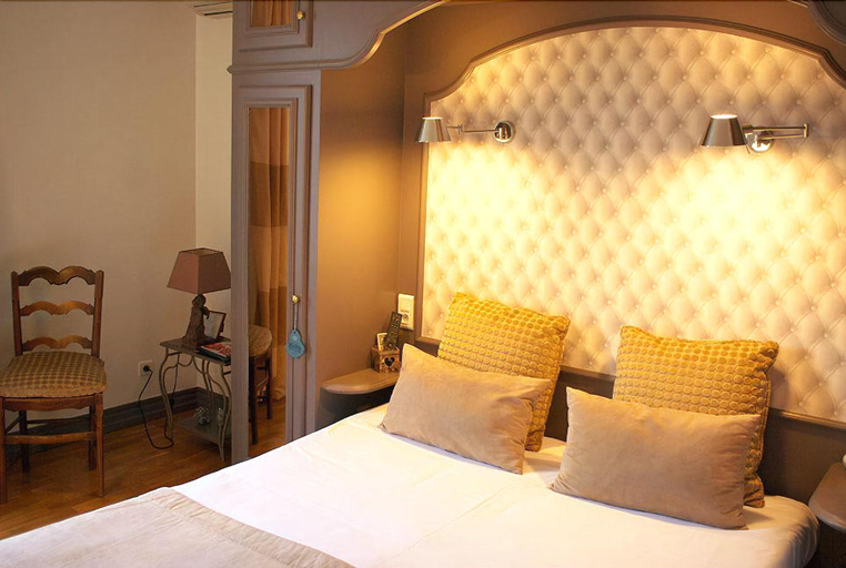 Bedroom 2, Hostellerie Bourguignonne, Saône-et-Loire