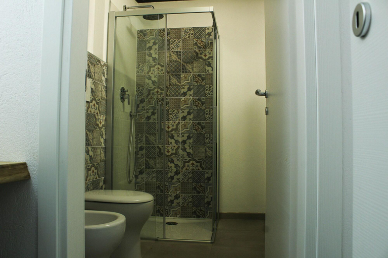 Bathroom 5, Ca dei Currà, Cuneo