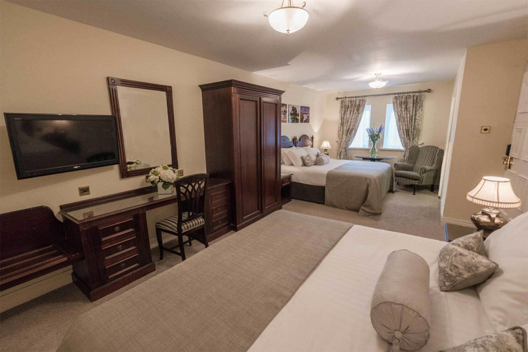 Bedroom 3, Tullyglass House Hotel, Mid and East Antrim