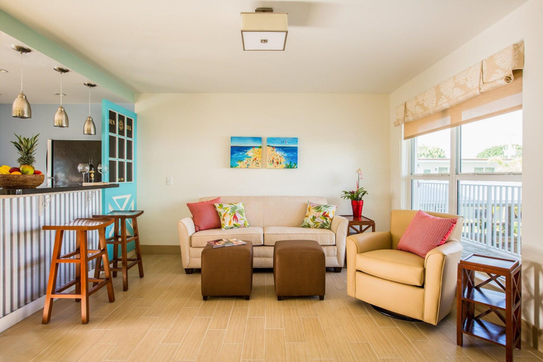 Public Area 3, Sun Dek Beach House, Palm Beach