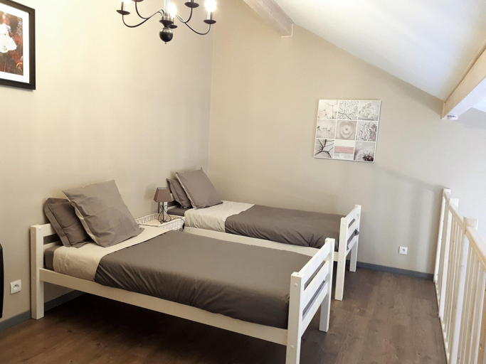Bedroom 3, Les Galapons, Isère