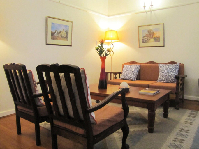 Public Area, The Queen Of Calitzdorp, Eden