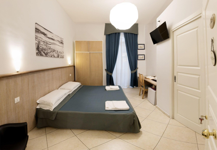 Bedroom 5, Vomero House, Napoli