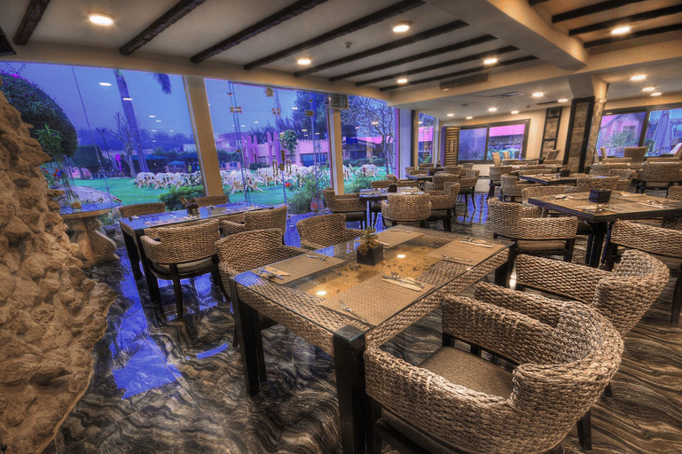 Public Area 4, Africana Hotel & Spa, Al-'Amriyah