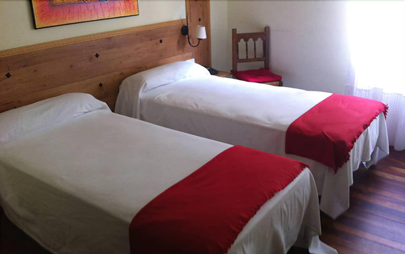 Bedroom 3, Hotel Boliña, Vizcaya