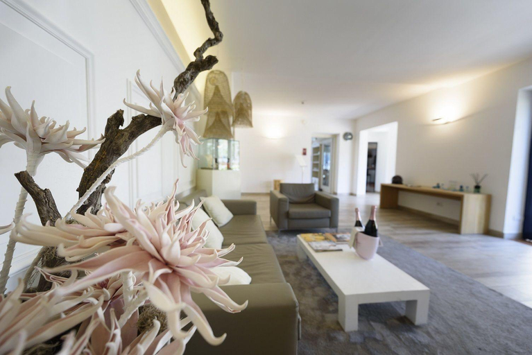 Public Area 3, Bella, Brescia